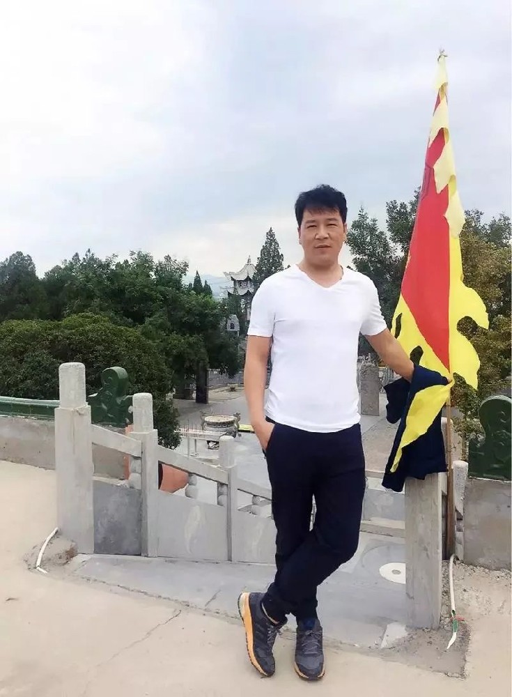 张妙飞风水老师下清宫.jpg